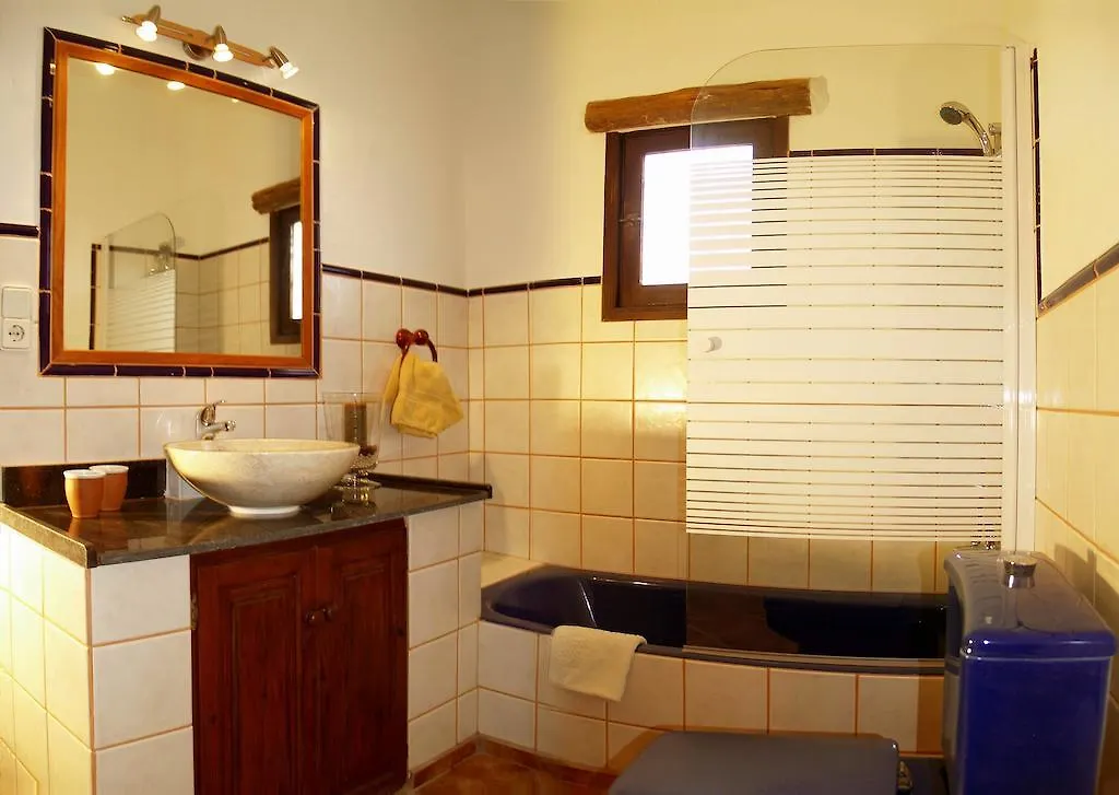 Finca Hotel La Colina Santa Eularia des Riu Guest house