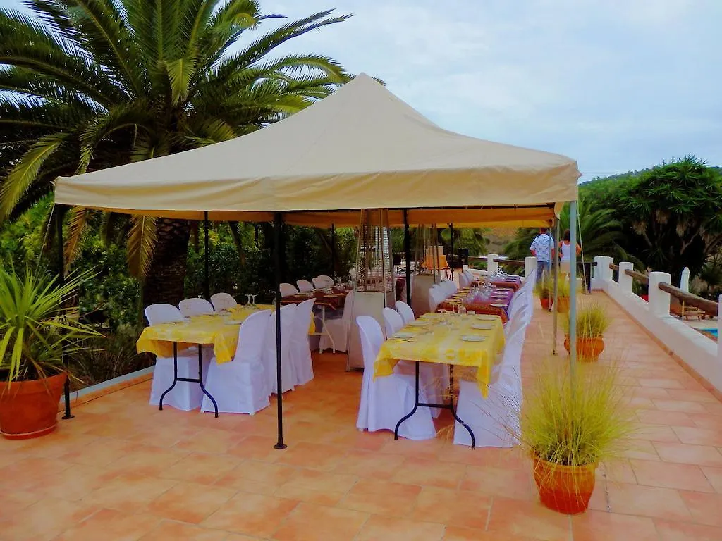 Konukevi Finca Hotel La Colina Santa Eularia des Riu