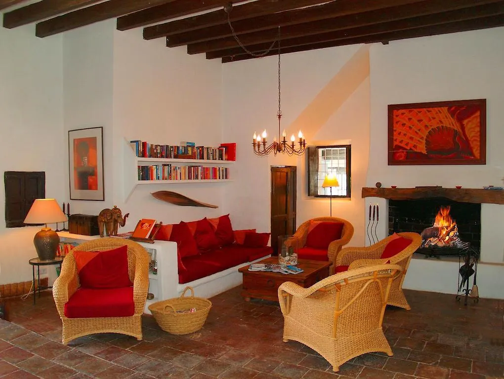 Finca Hotel La Colina Santa Eularia des Riu Konukevi